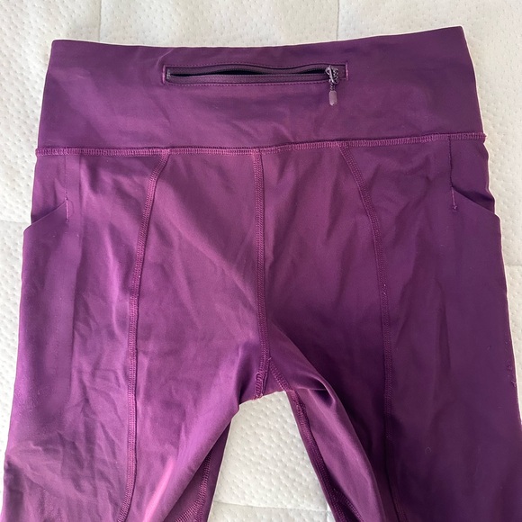 Lululemon Purple Cropped Leggings Size 4 - Picture 6 of 9